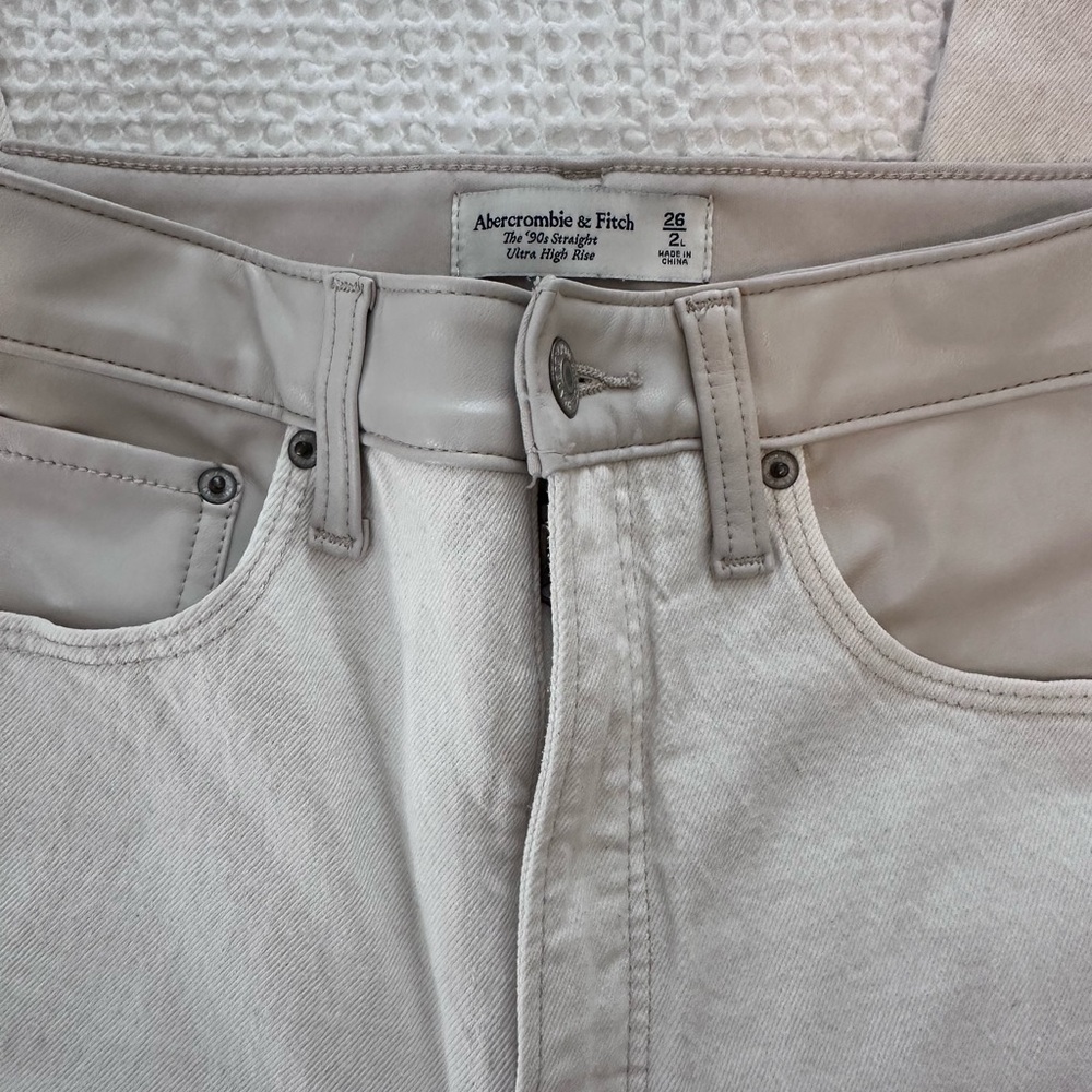 Stylish Cream Pants - Picture 4 of 4